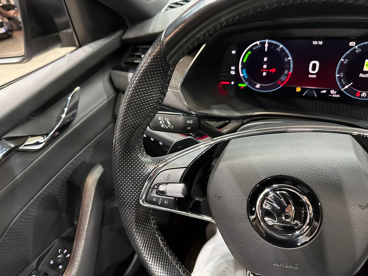 Skoda Octavia Combi 1.4 TSI 110kW/150kW DSG PHEV Ambit 150CV - Foto 18