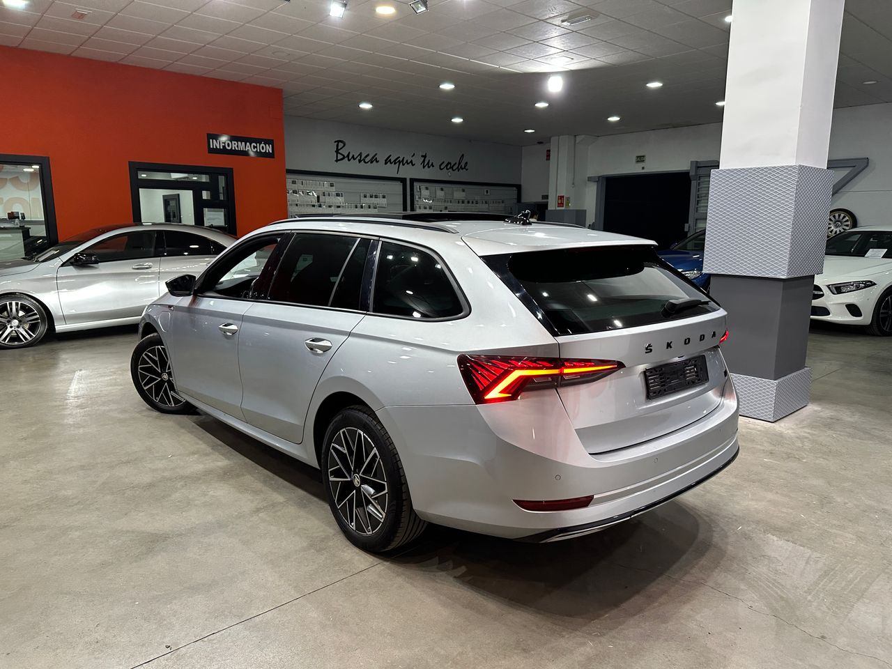 Skoda Octavia Combi 1.4 TSI 110kW/150kW DSG PHEV Ambit 150CV - Foto 6