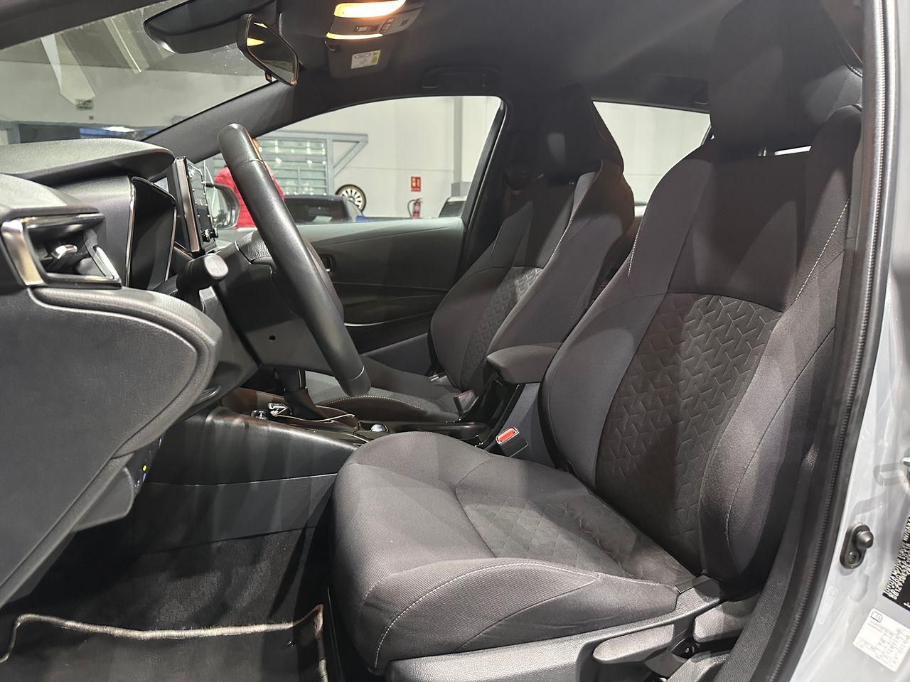 Toyota Corolla 1.8 125H ACTIVE TECH E-CVT TOU SPORT - Foto 11