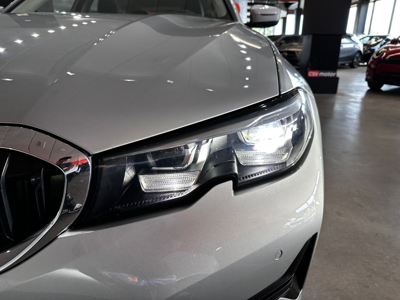 BMW Serie 3 318d Touring - Foto 29