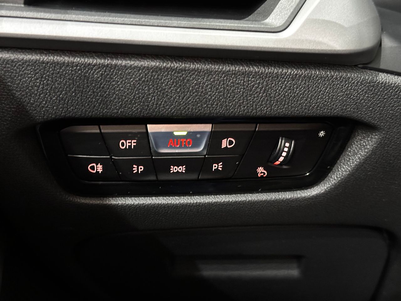 BMW Serie 3 318d Touring - Foto 20