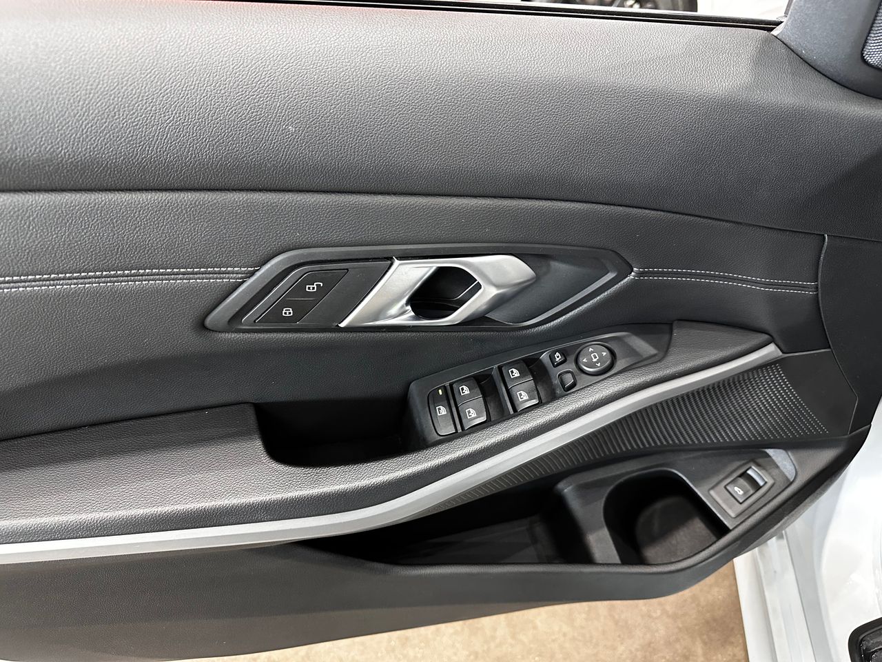 BMW Serie 3 318d Touring - Foto 15