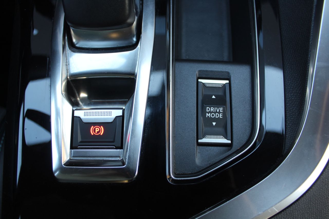 Peugeot 3008 Hybrid 225 e-EAT8 Allure - Foto 25