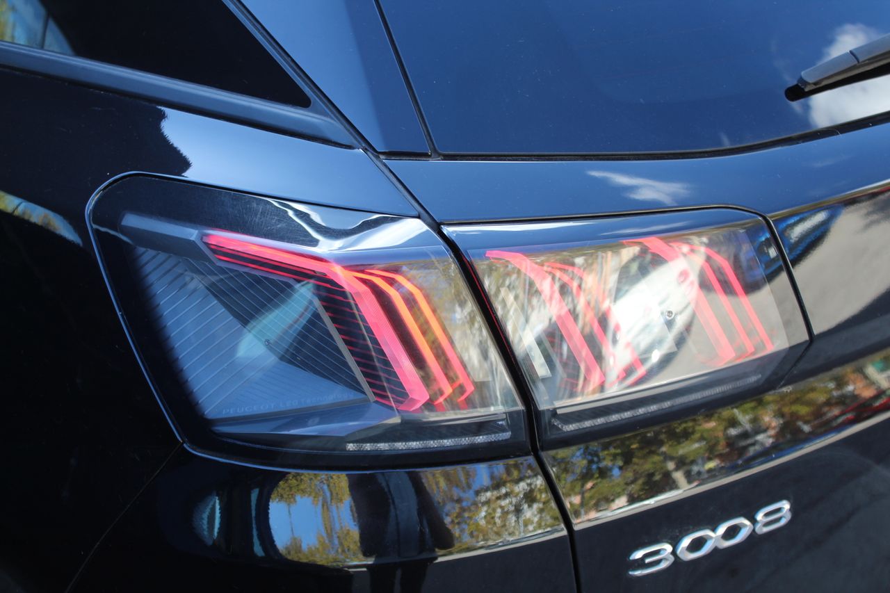 Peugeot 3008 Hybrid 225 e-EAT8 Allure - Foto 30