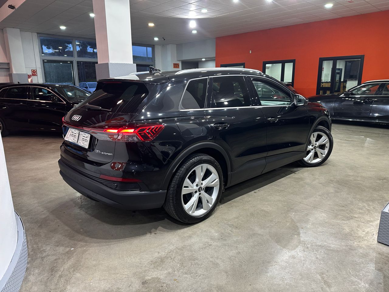 Audi Q4 e-tron 55KWH 170CV 35 245CV - Foto 7