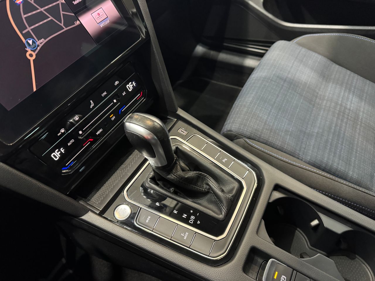 Volkswagen Passat Variant GTE 1.4 TSI e-Power 115kW + 85kW - Foto 15