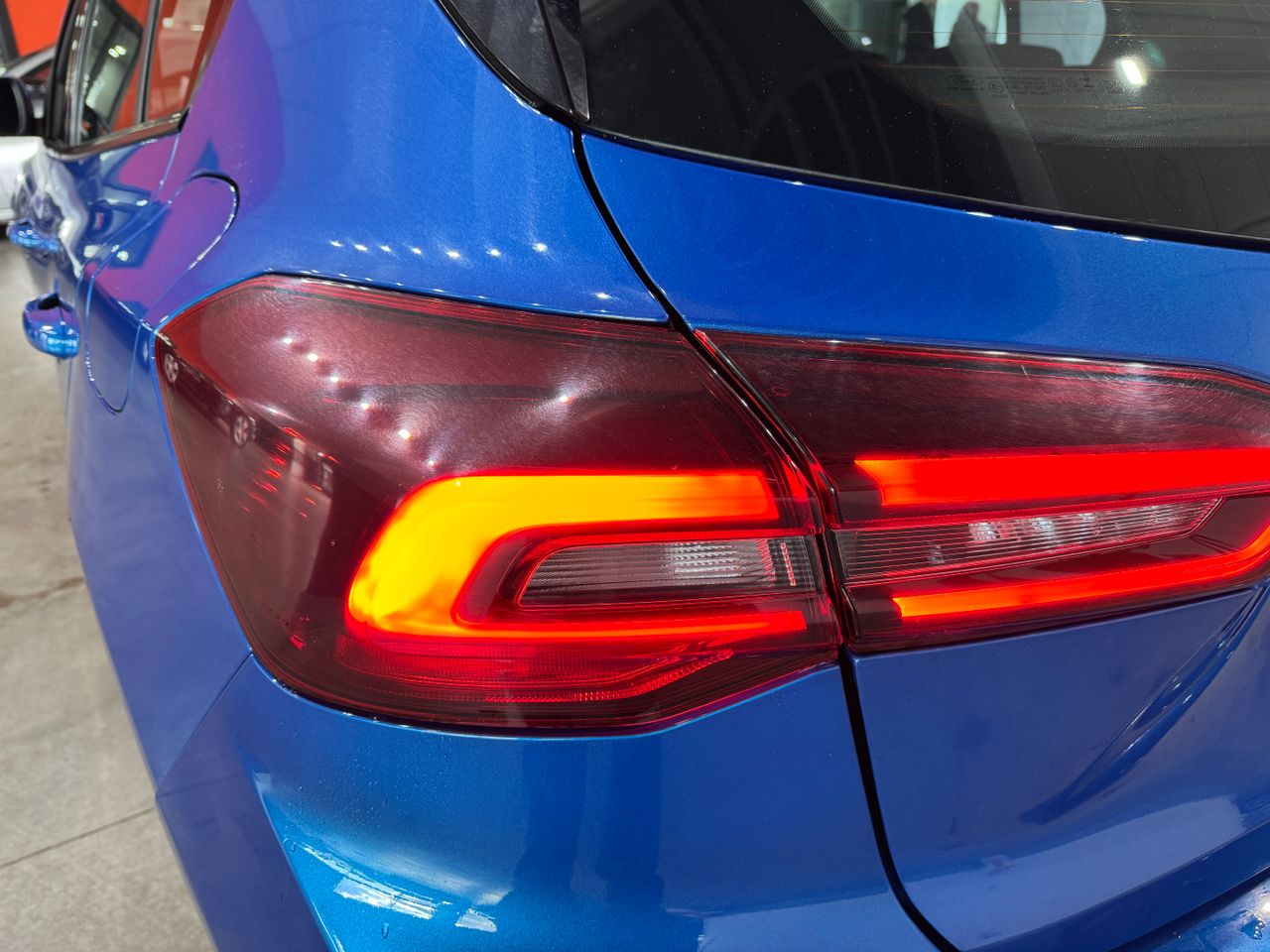 Ford Focus 1.0 Ecoboost MHEV 92kW ST-Line - Foto 23