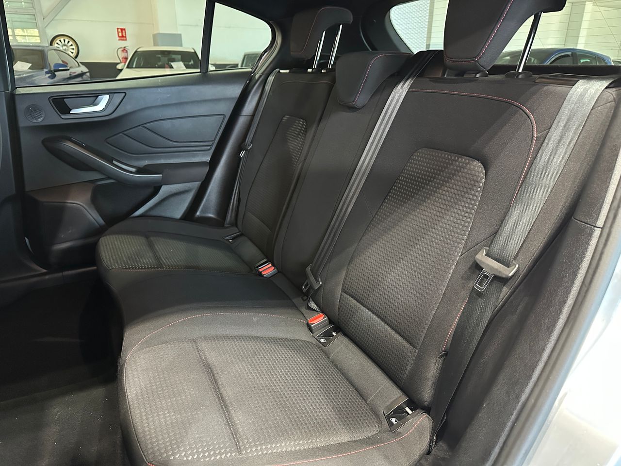 Ford Focus 1.0 Ecoboost MHEV 114kW ST-Line - Foto 10
