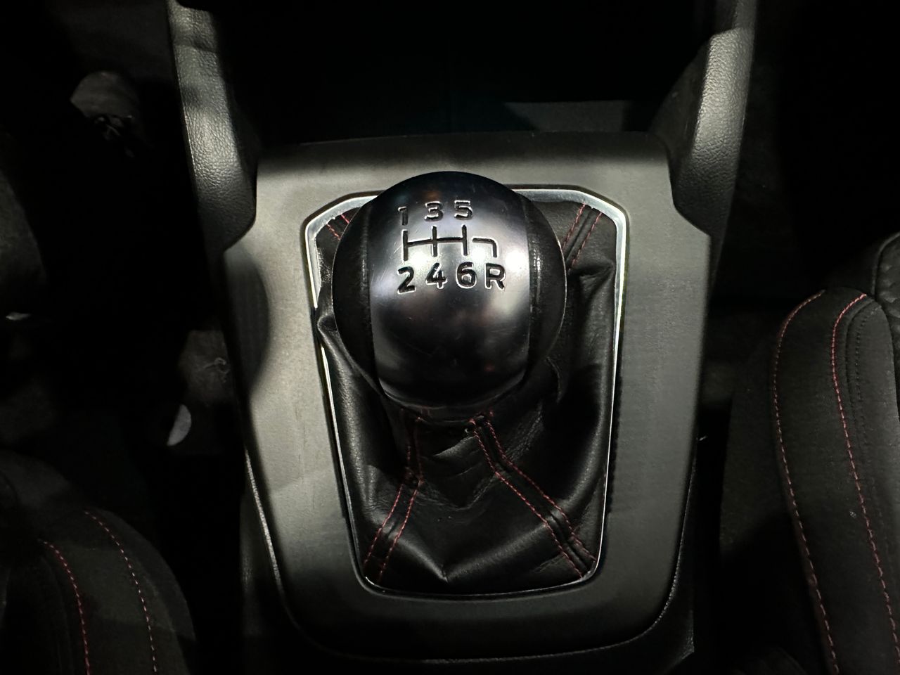 Ford Focus 1.0 Ecoboost MHEV 114kW ST-Line - Foto 19