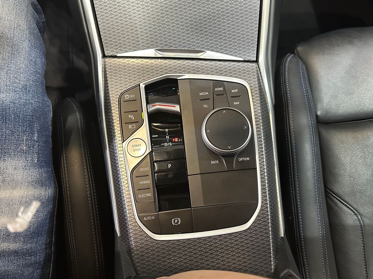 BMW Serie 3 330E 292CV FAMILIAR MSPORT - Foto 26