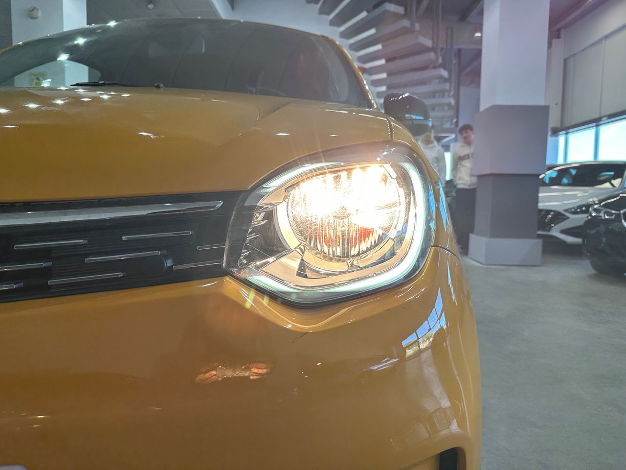 Renault Twingo Techno 60 kW R80 batería 20kWh - Foto 24