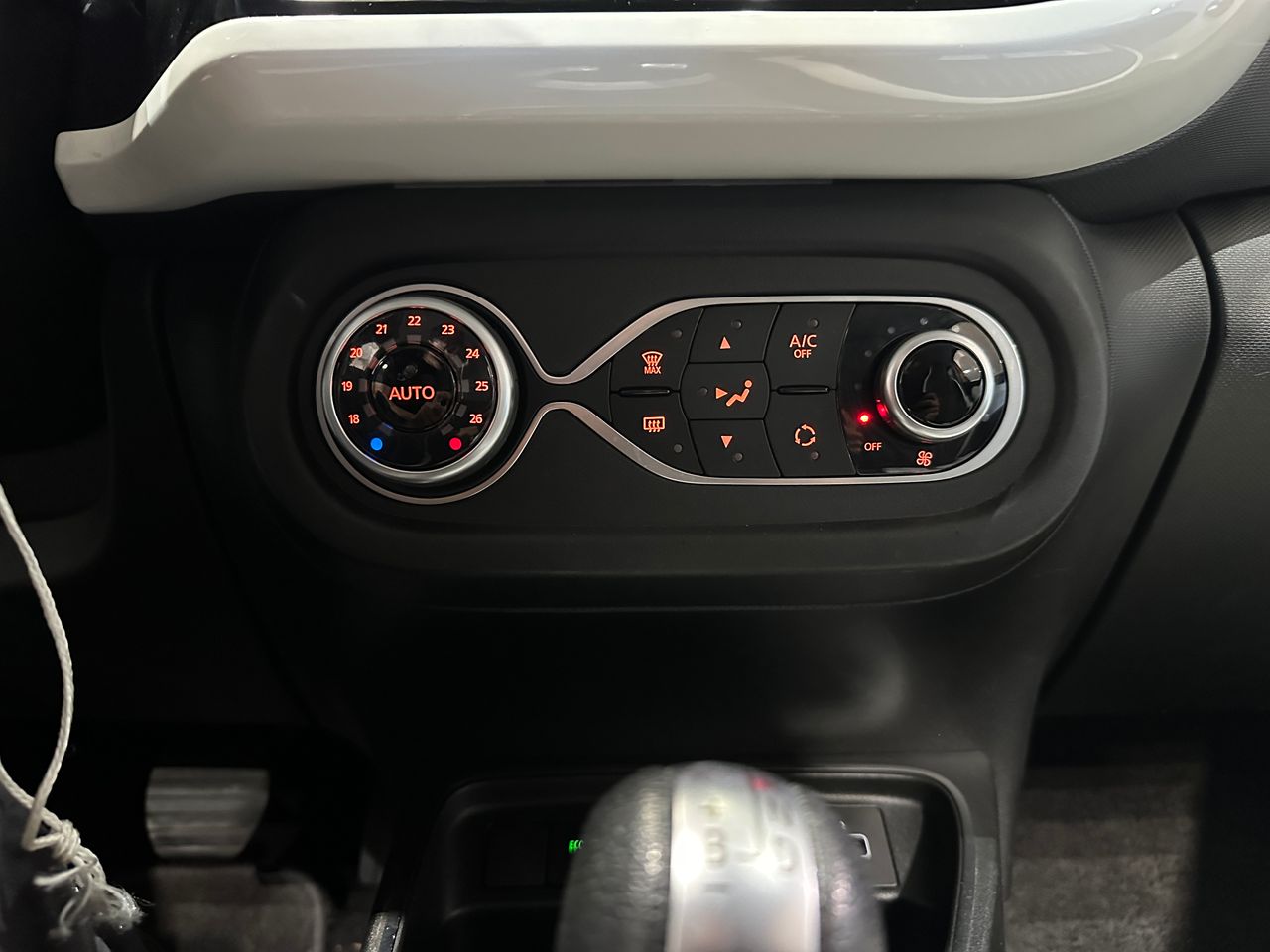 Renault Twingo Techno 60 kW R80 batería 20kWh - Foto 19
