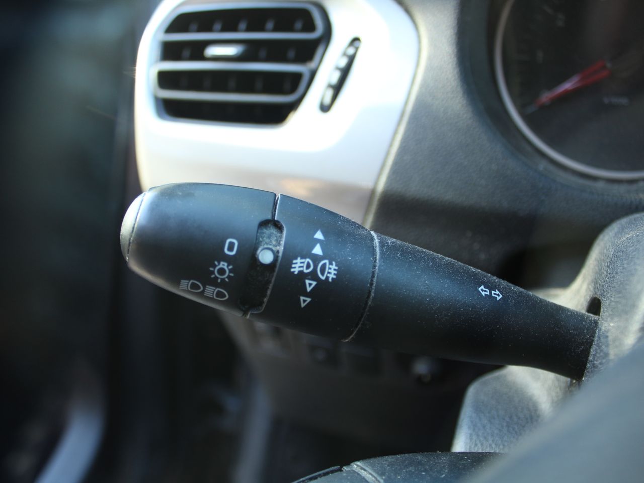 Citroën C-Elysée PureTech 60KW (82CV) Feel - Foto 11