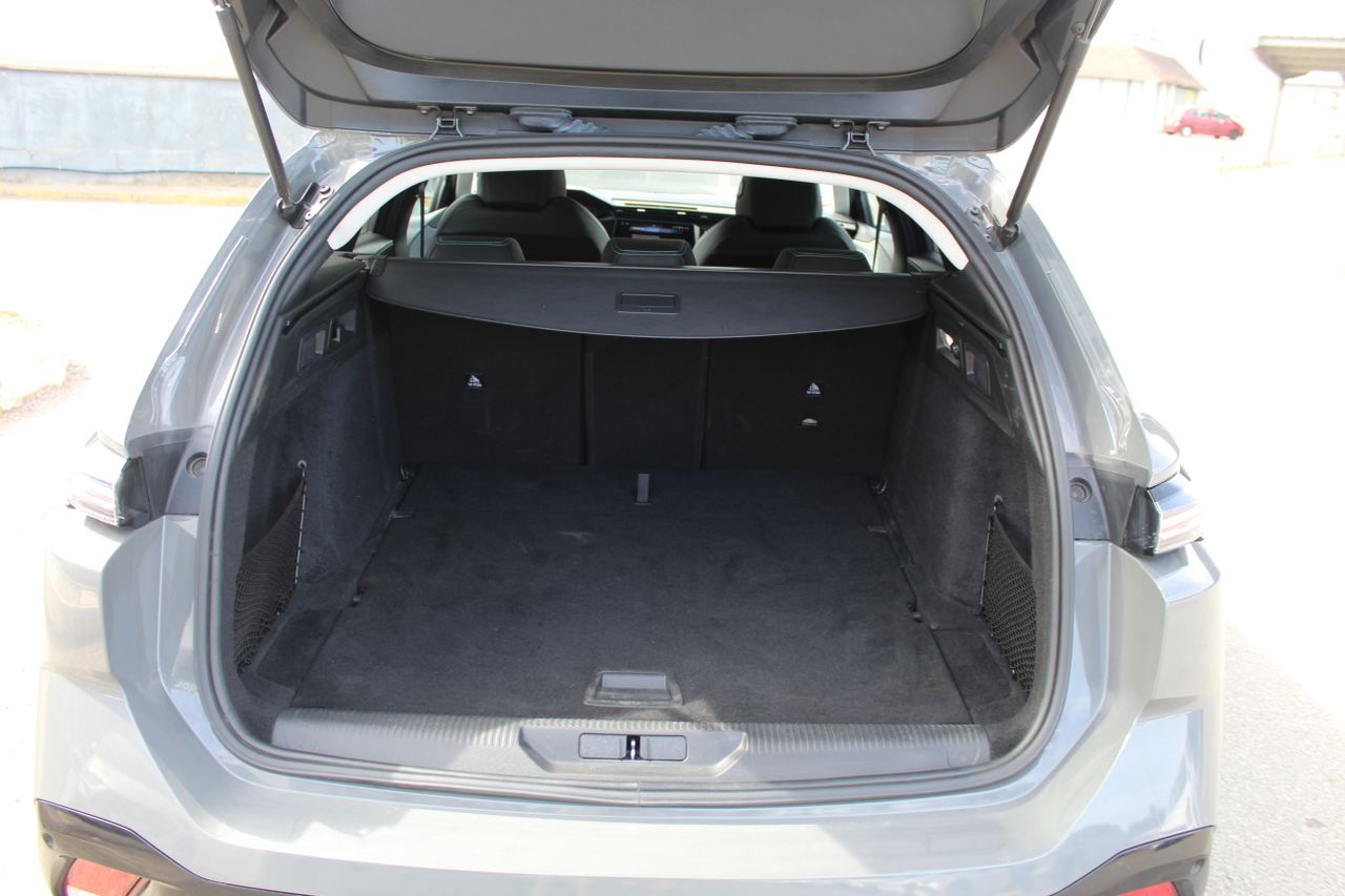 Peugeot 308 SW Allure PureTech 130 S&S MAN - Foto 6