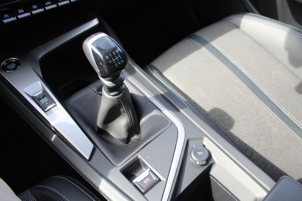 Peugeot 308 SW Allure PureTech 130 S&S MAN - Foto 13