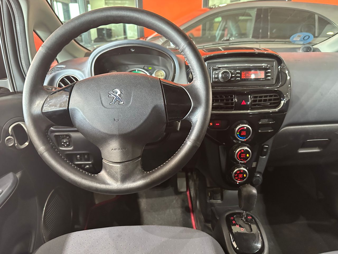 Peugeot iOn - - Foto 13