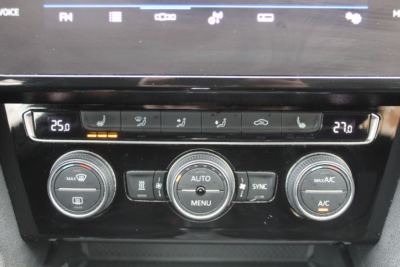 Volkswagen Passat Variant R-Line 2.0 TDI 140kW (190CV) DSG - Foto 22