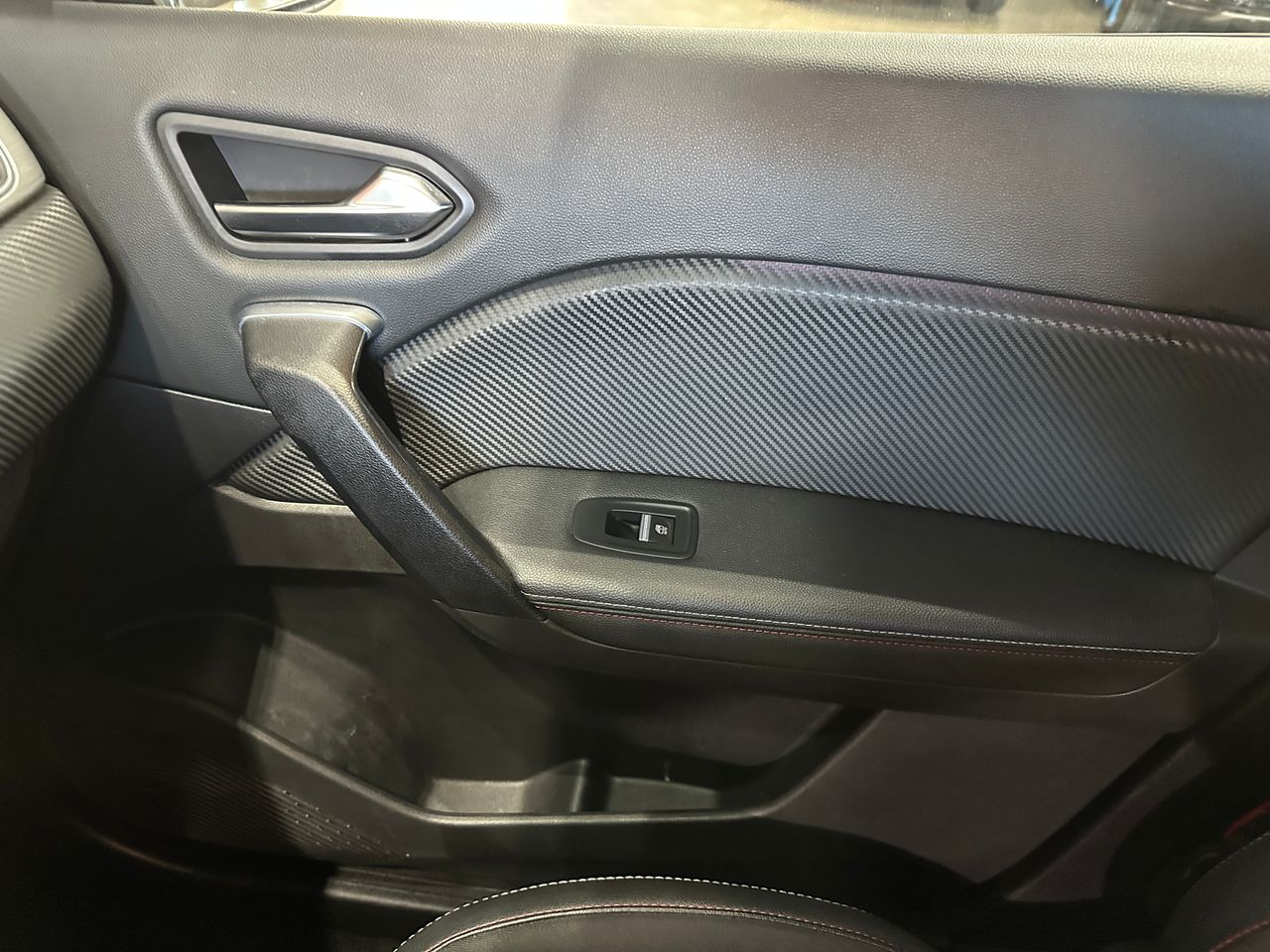 Renault Captur RS Line TCe 160 EDC - Foto 15