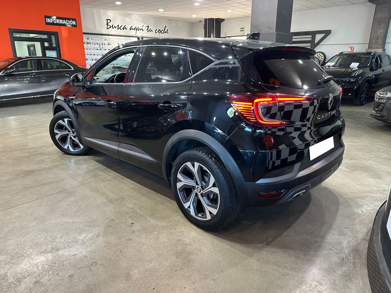 Renault Captur RS Line TCe 160 EDC - Foto 6