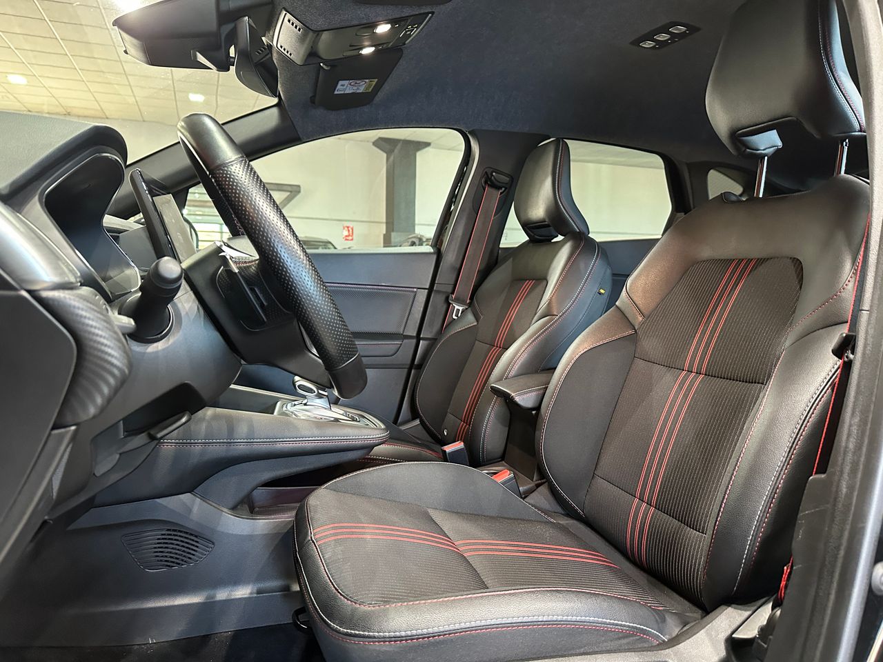 Renault Captur RS Line TCe 160 EDC - Foto 11