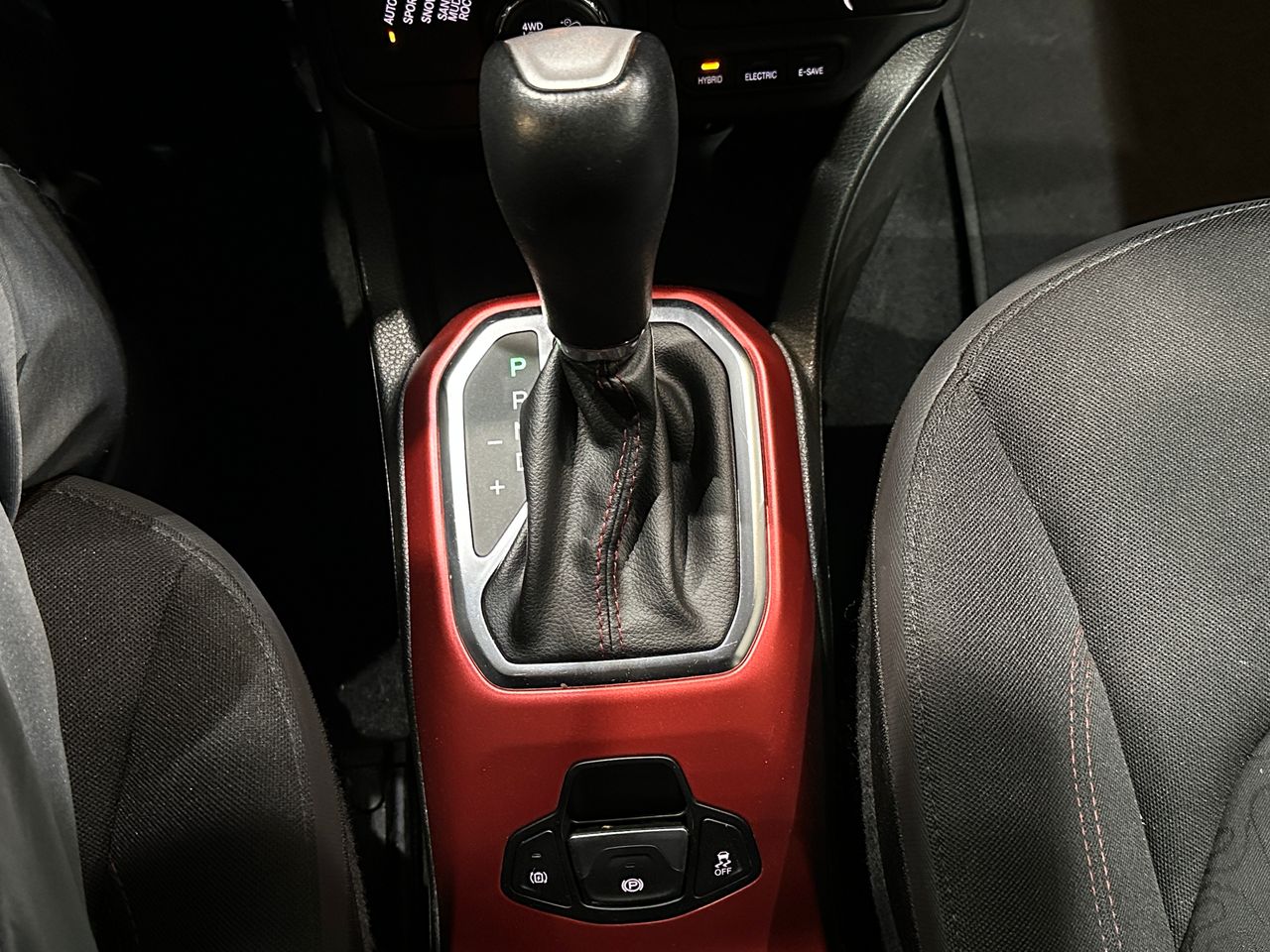 Jeep Renegade Trailhawk 1.3 PHEV 177kW (240CV) AT AWD - Foto 24