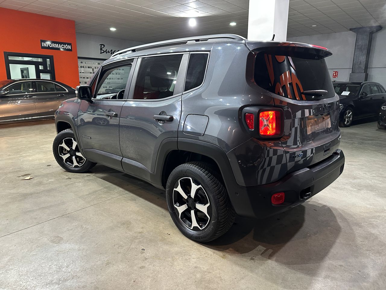Jeep Renegade Trailhawk 1.3 PHEV 177kW (240CV) AT AWD - Foto 6