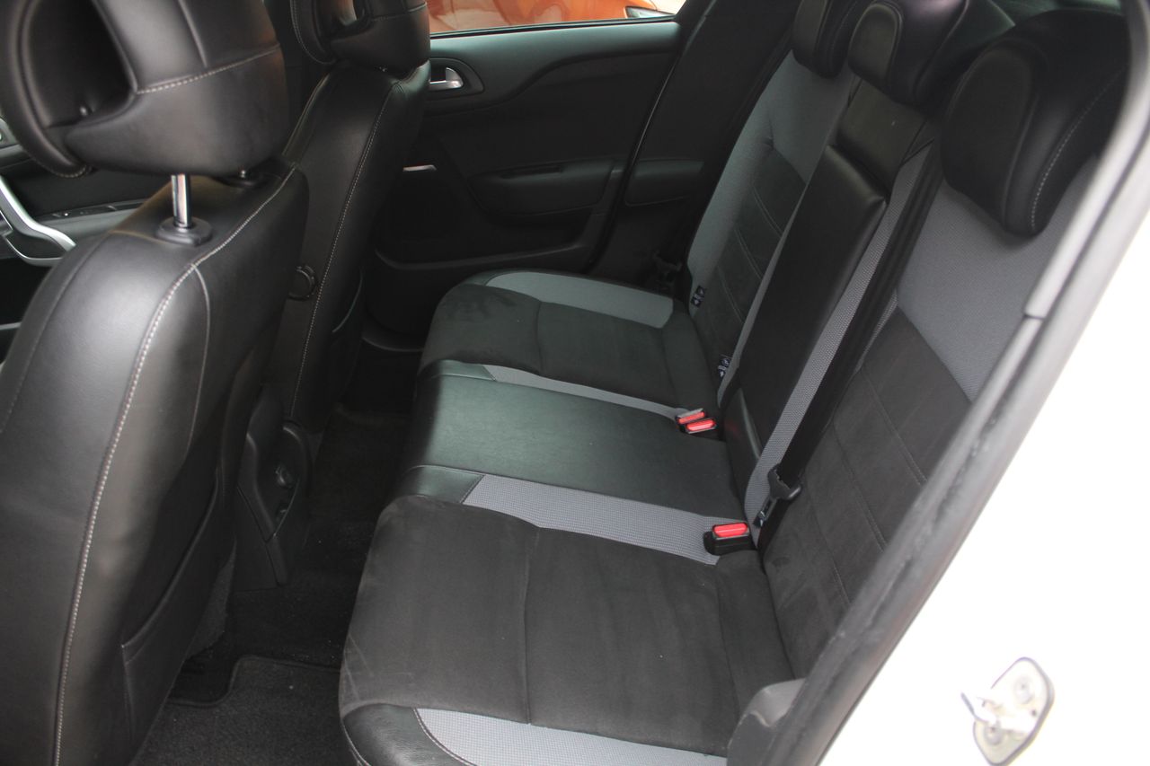 DS DS 4 Crossback 1.6 BlueHDi 88kW (120CV) EAT6 Style - Foto 10