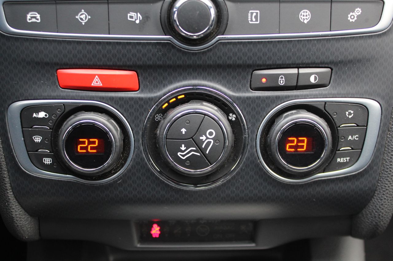 DS DS 4 Crossback 1.6 BlueHDi 88kW (120CV) EAT6 Style - Foto 22