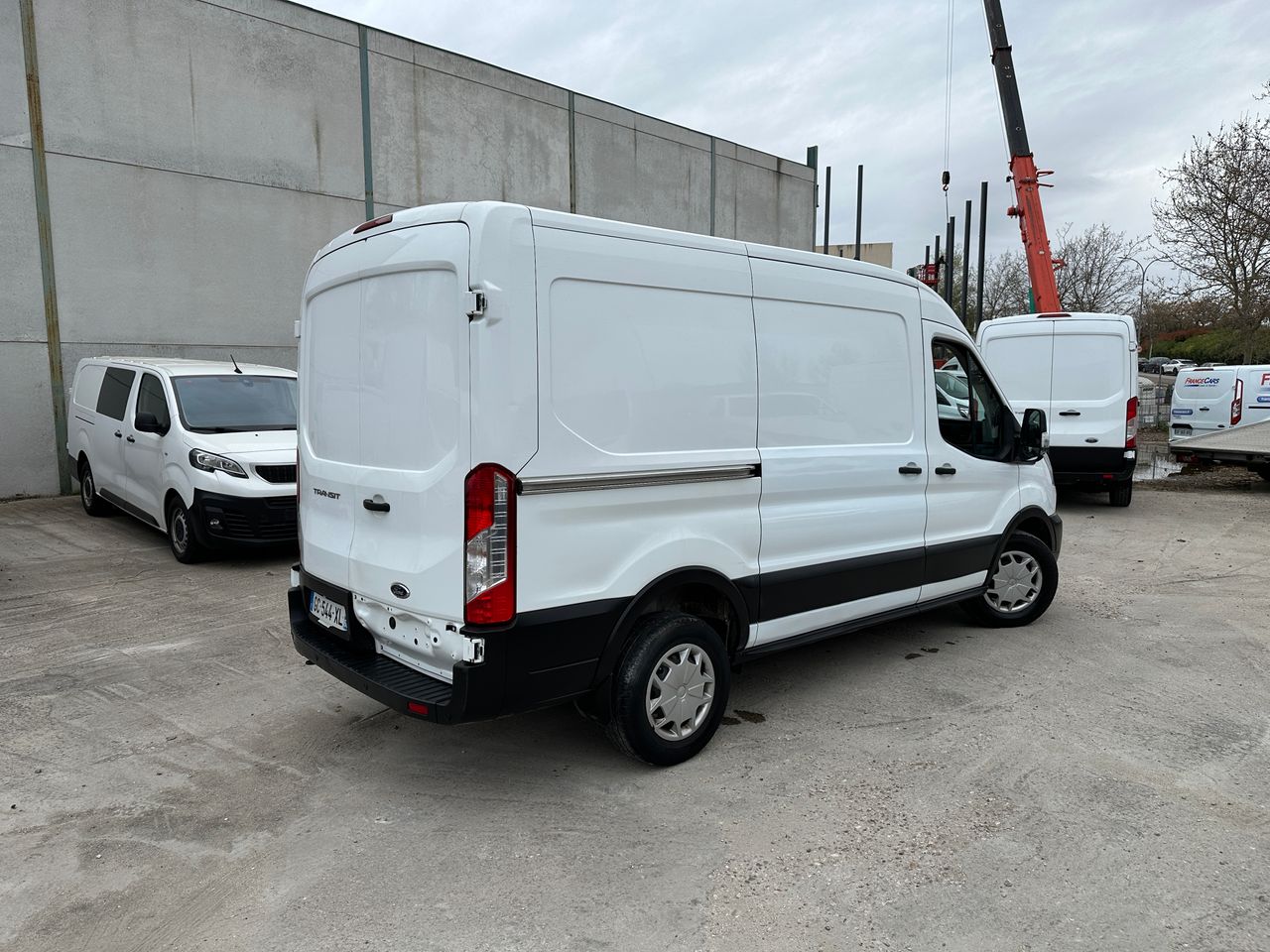 Ford Transit 2.0ECOBLUE 130CV L2H2 350 - Foto 7