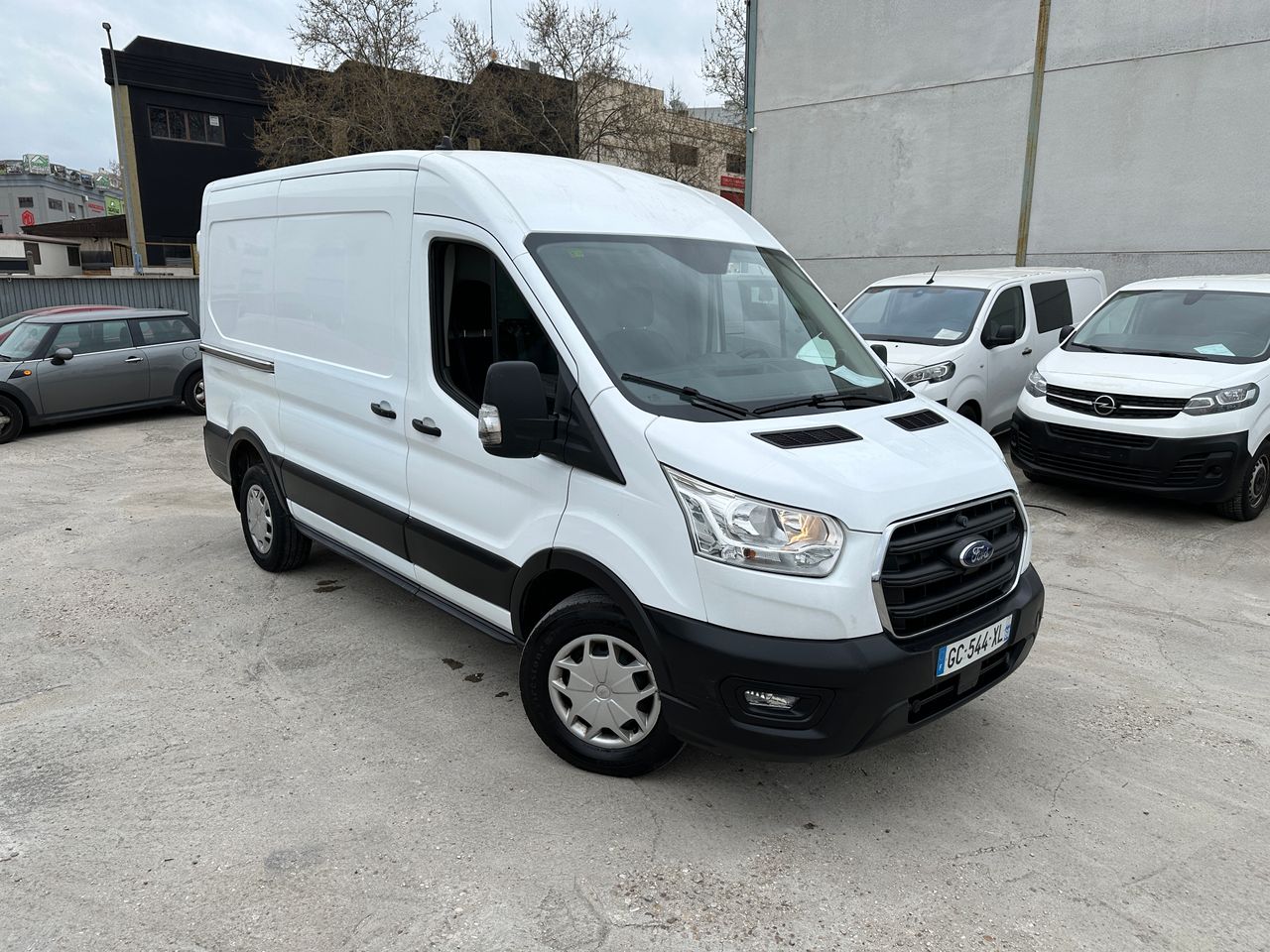 Ford Transit 2.0ECOBLUE 130CV L2H2 350 - Foto 5
