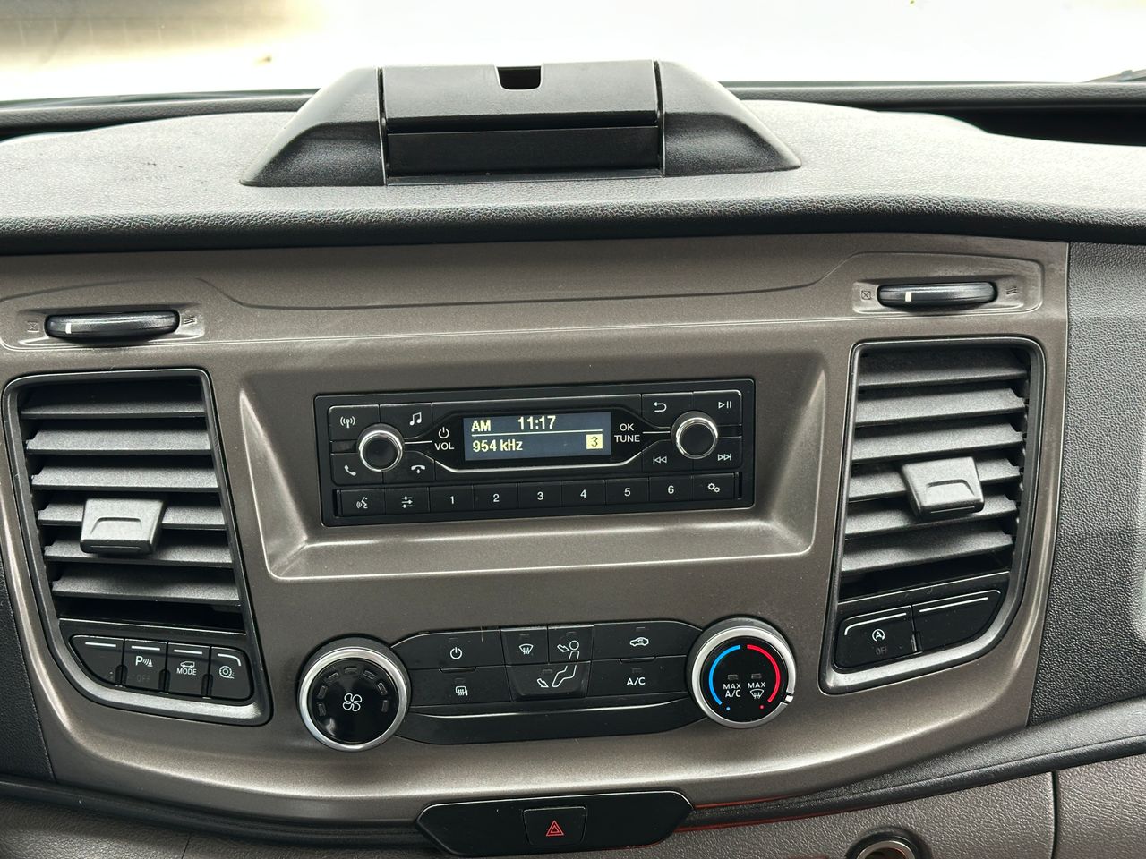 Ford Transit 2.0ECOBLUE 130CV L2H2 350 - Foto 19