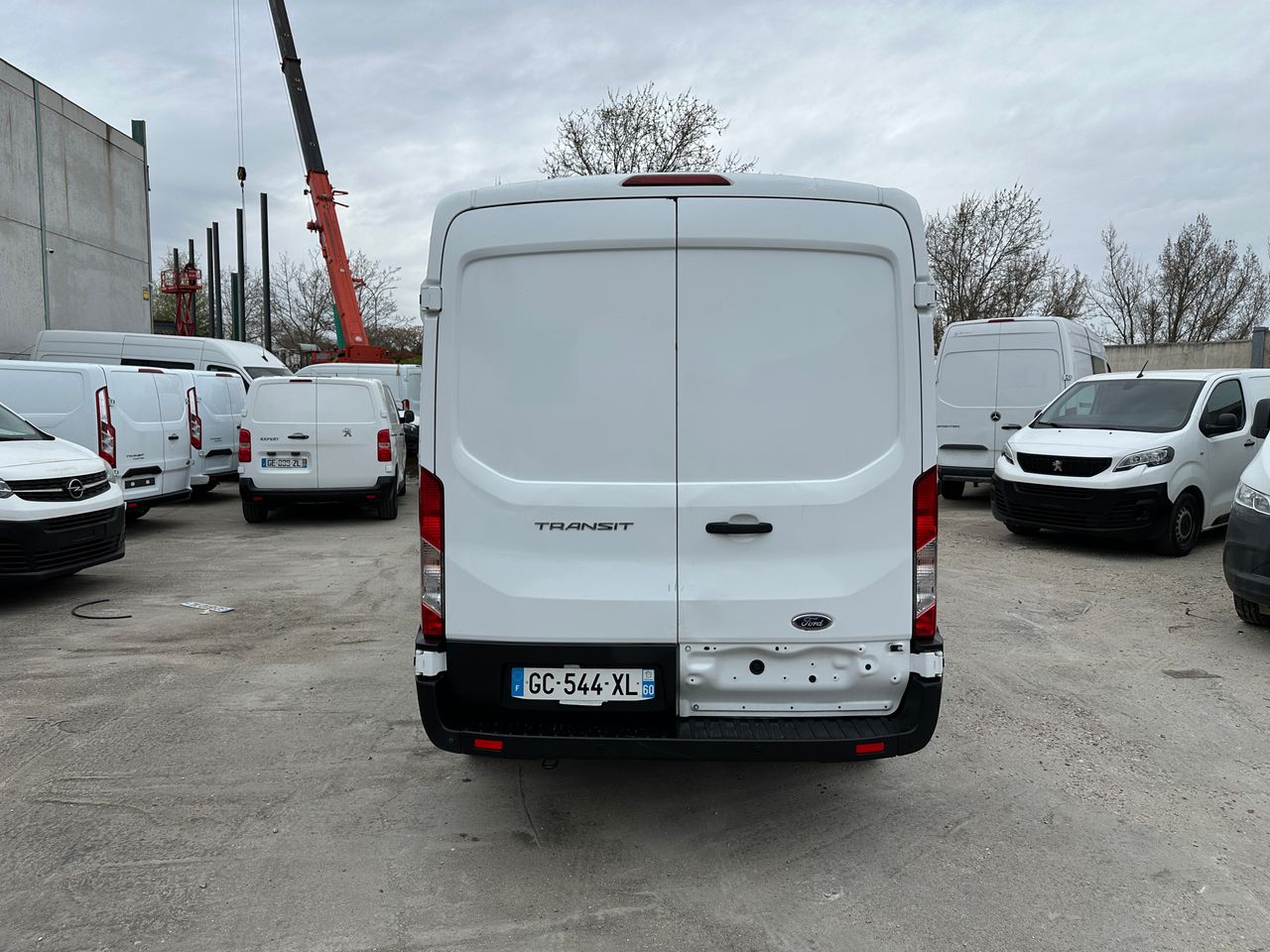 Ford Transit 2.0ECOBLUE 130CV L2H2 350 - Foto 8