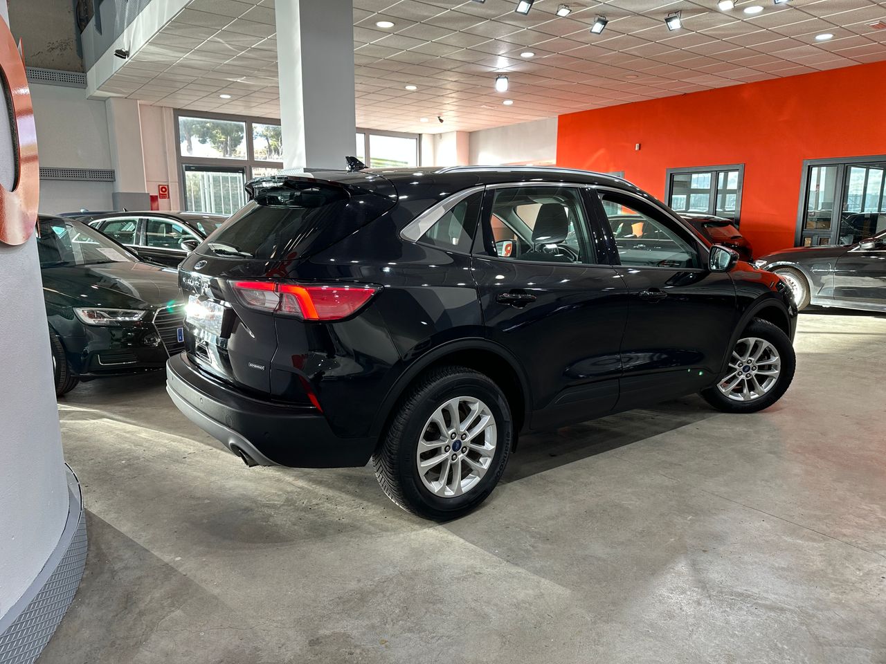 Ford Kuga Titanium 2.5 Duratec FHEV 140kW Auto - Foto 7