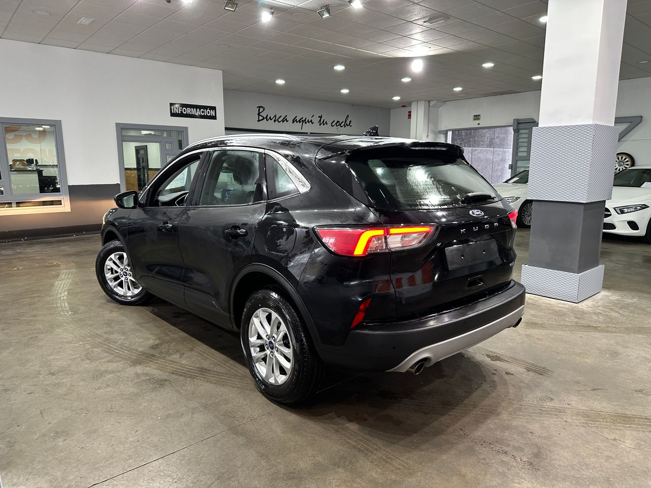 Ford Kuga Titanium 2.5 Duratec FHEV 140kW Auto - Foto 6