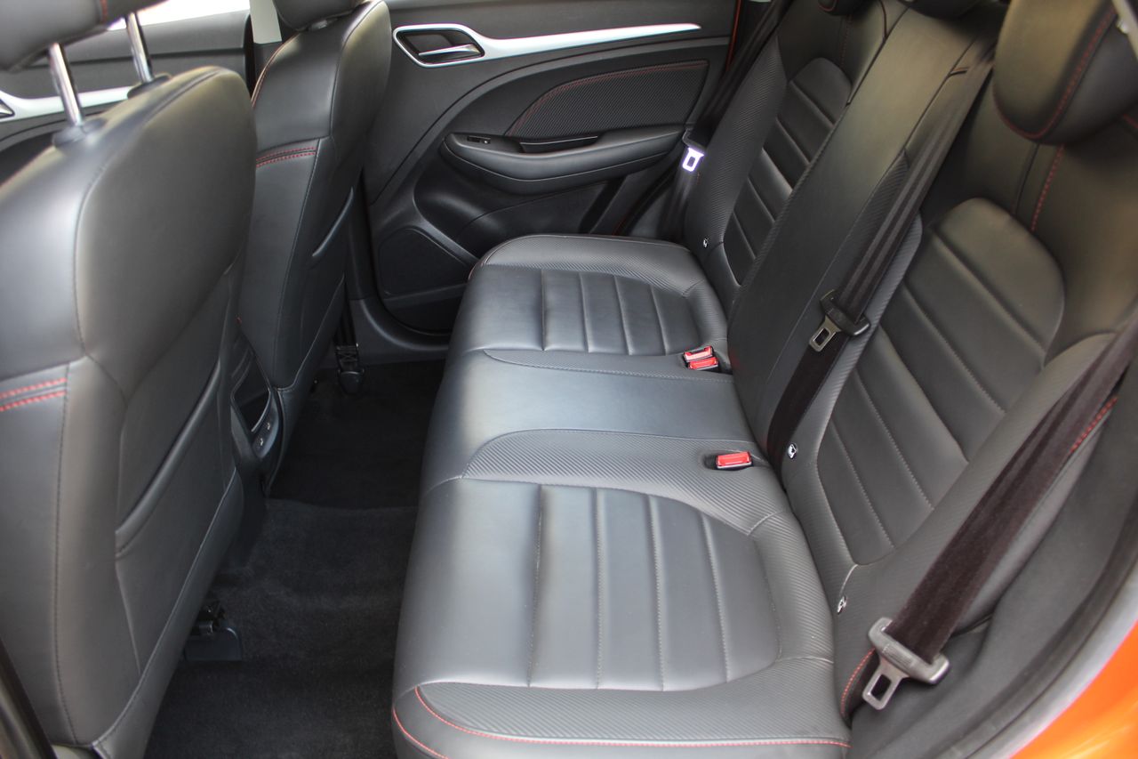 MG ZS 1.5 Luxury - Foto 10