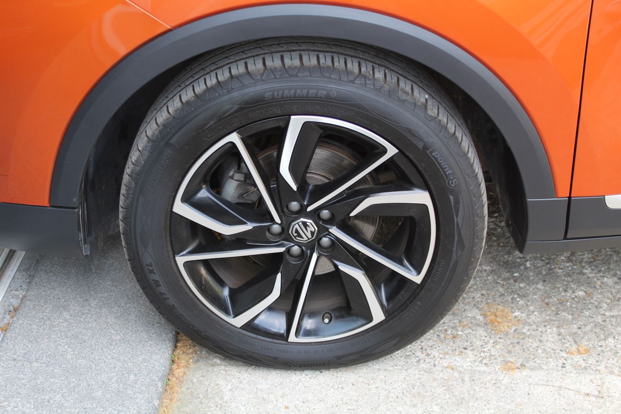 MG ZS 1.5 Luxury - Foto 31