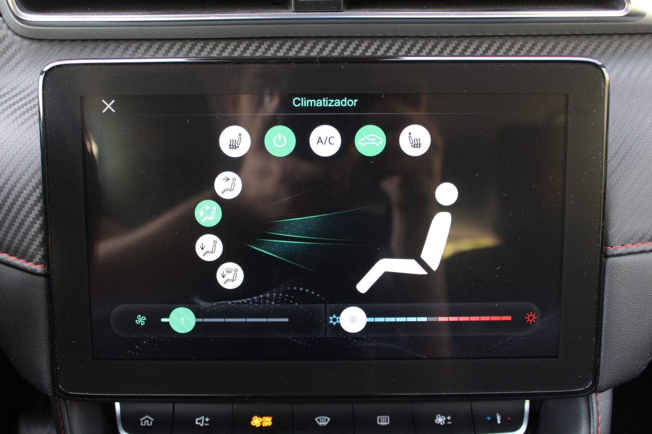 MG ZS 1.5 Luxury - Foto 22