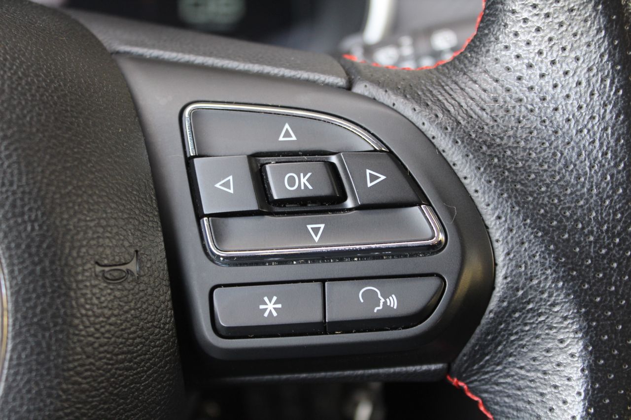 MG ZS 1.5 Luxury - Foto 14