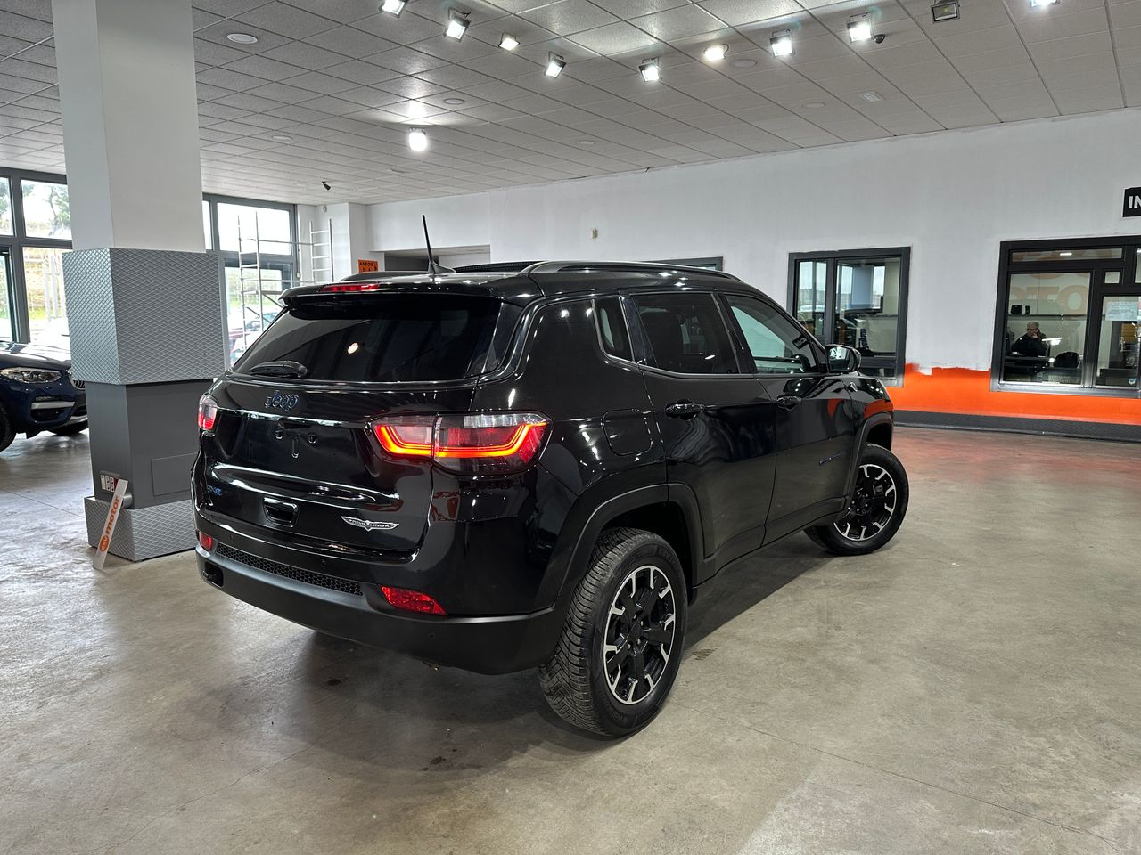 Jeep Compass 4Xe 1.3 PHEV 177kW Trailhawk AT AWD - Foto 7