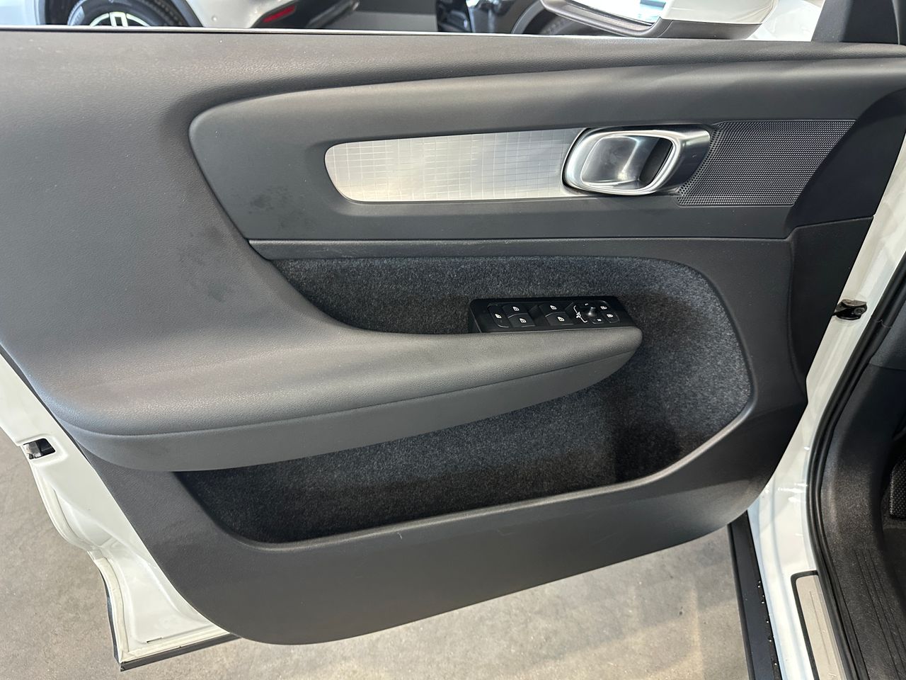 Volvo XC40 1.5 T4 Twin Recharge Inscription Ex Auto - Foto 15