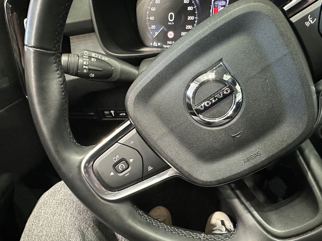 Volvo XC40 1.5 T4 Twin Recharge Inscription Ex Auto - Foto 18