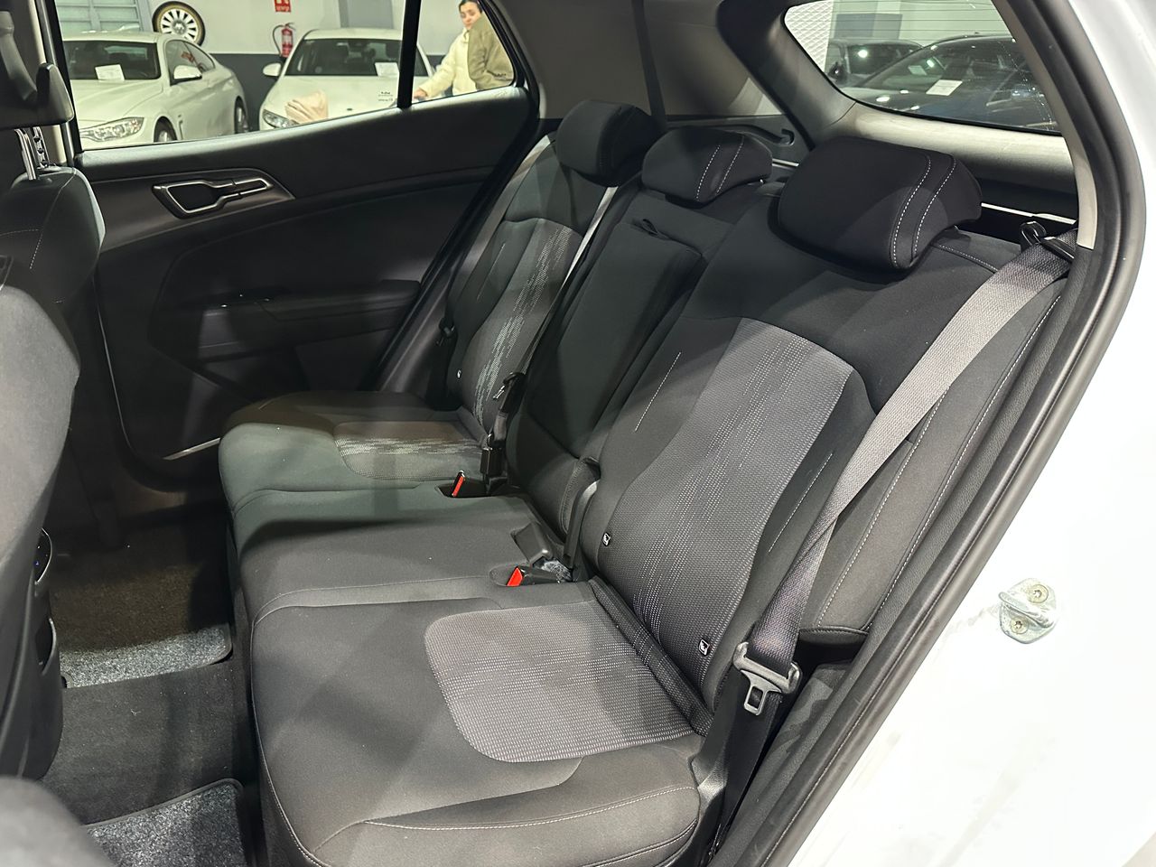 Kia Sportage 1.6 T-GDi PHEV 198kW (265CV) Drive 4x4 - Foto 10