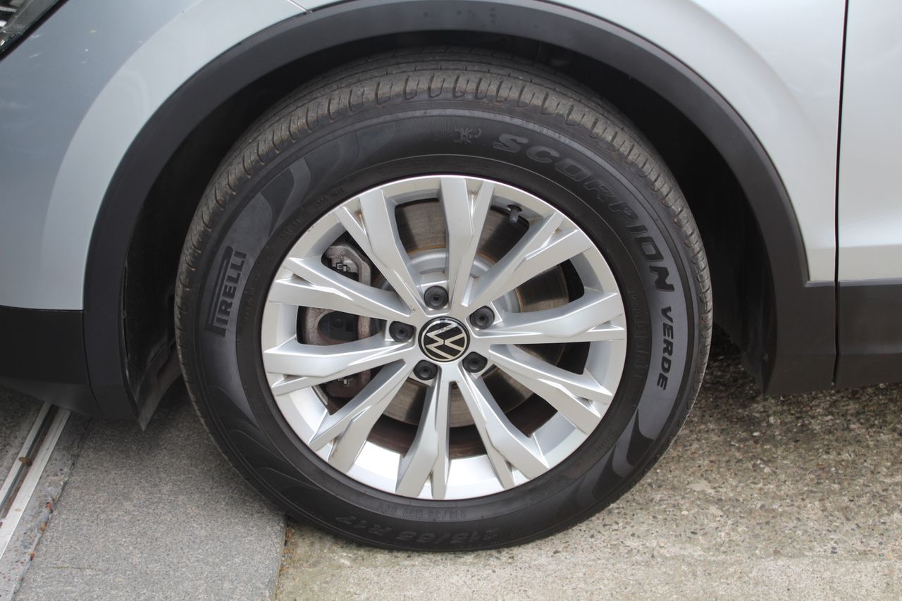 Volkswagen Tiguan Life 1.4 TSI eHybrid 180kW (245CV) DSG - Foto 33