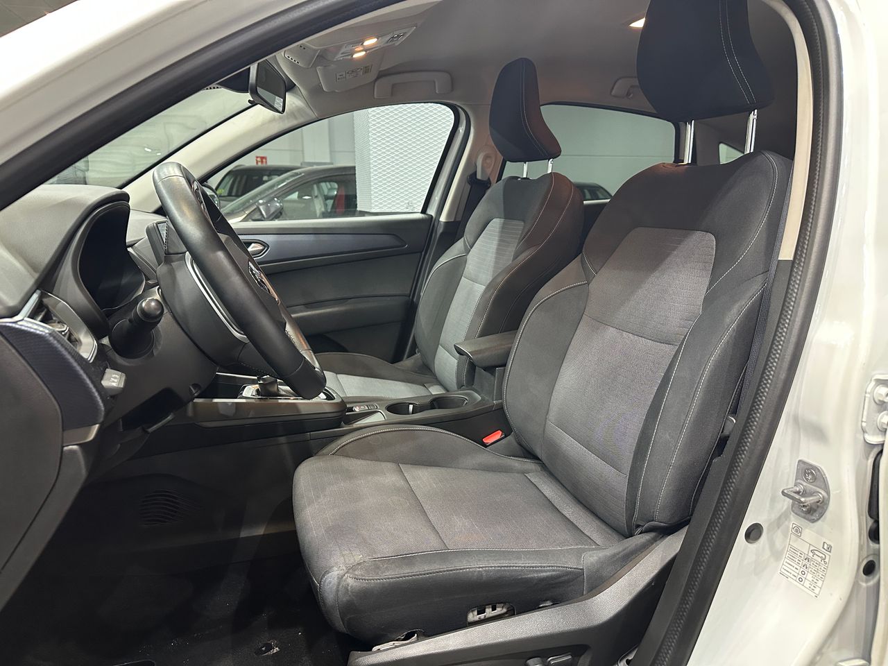 Renault Arkana Techno E-TECH full hybrid 105kW(145CV) - Foto 8