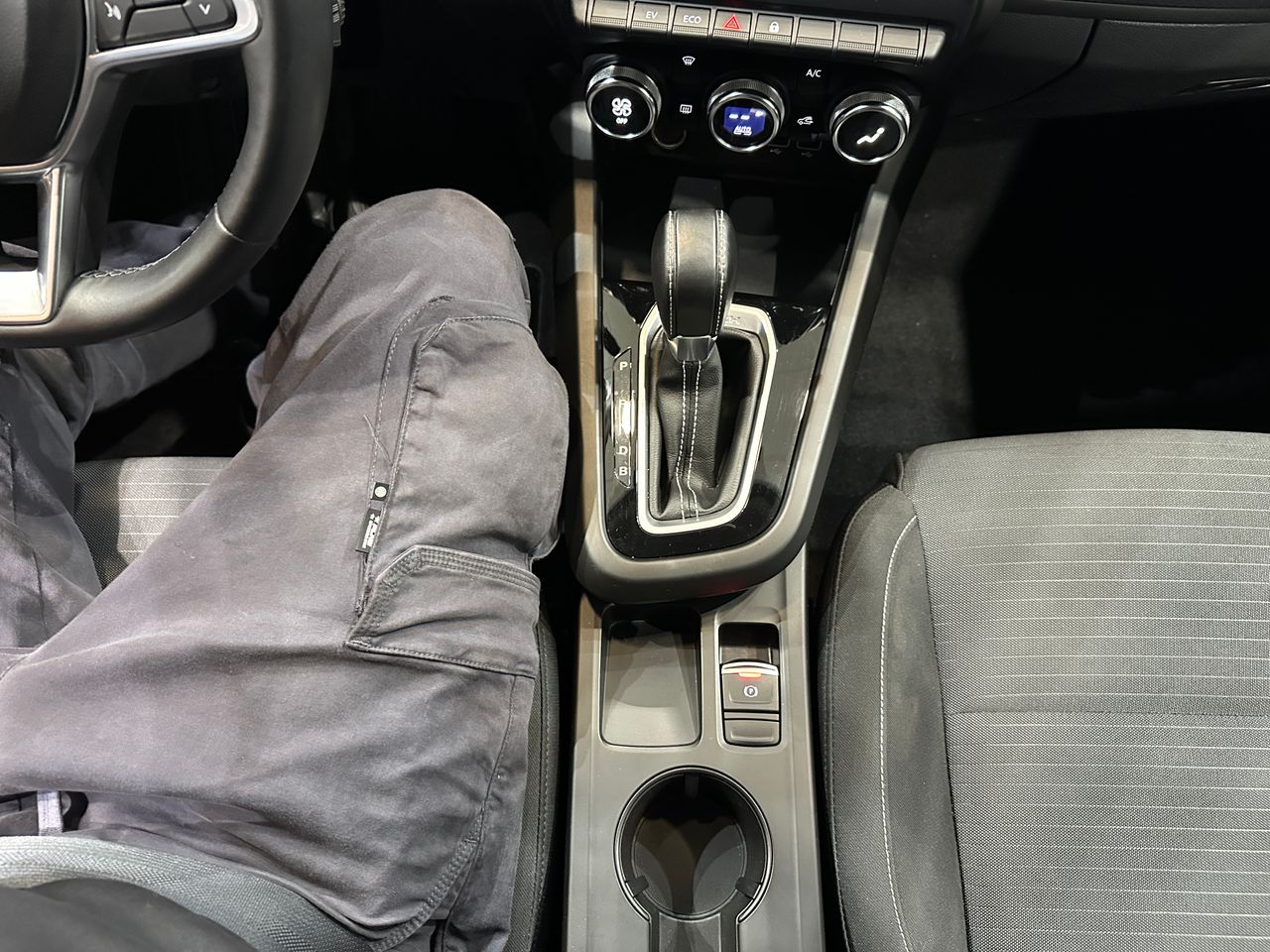 Renault Arkana Techno E-TECH full hybrid 105kW(145CV) - Foto 17