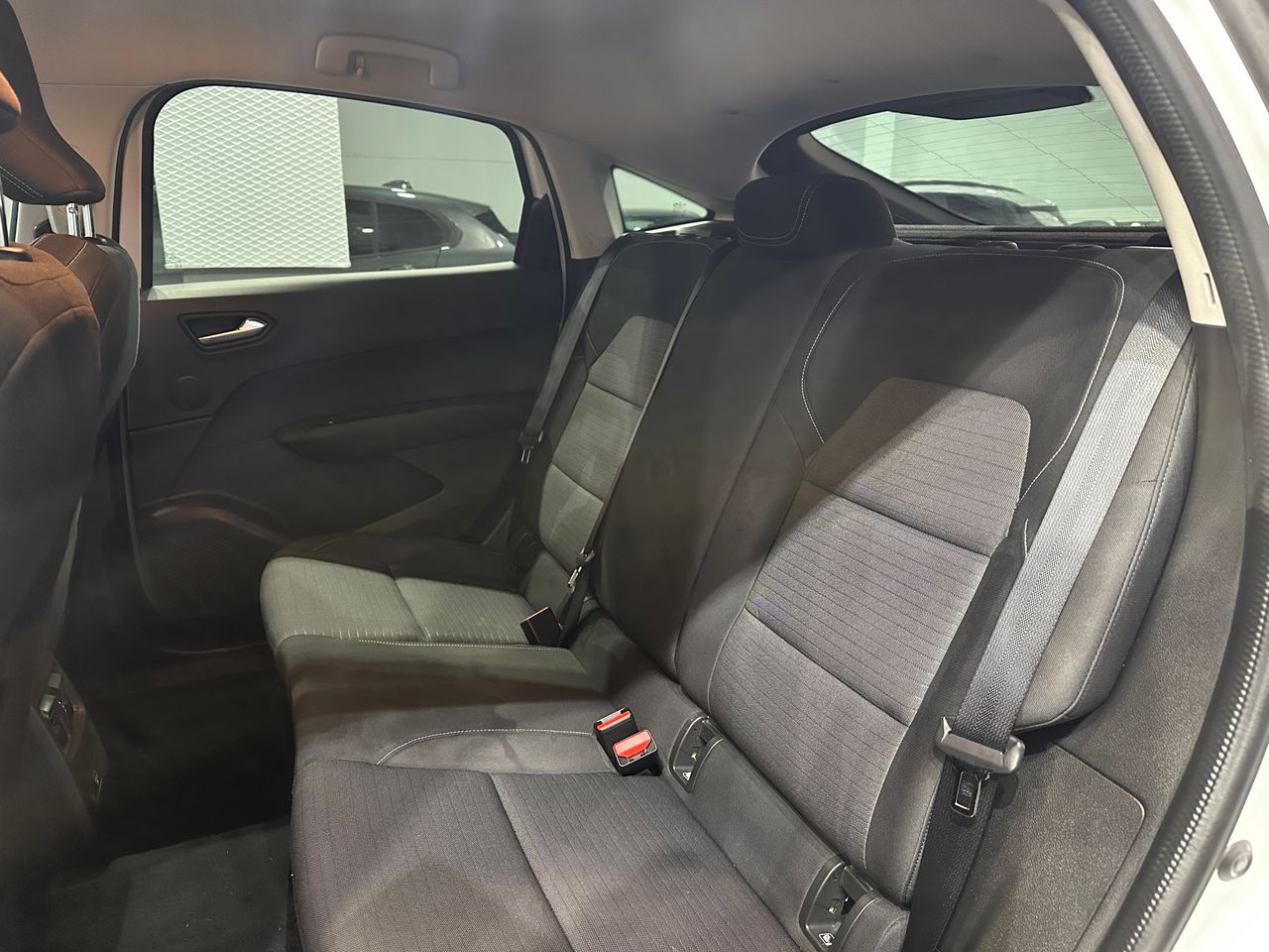 Renault Arkana Techno E-TECH full hybrid 105kW(145CV) - Foto 9