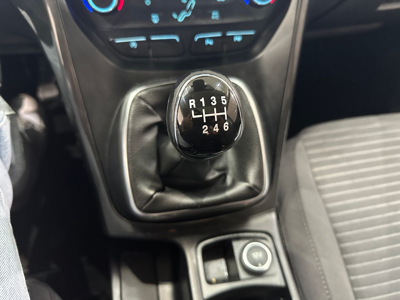 Ford Grand C-MAX 1.5TDCI 120CV TITANIUM - Foto 24