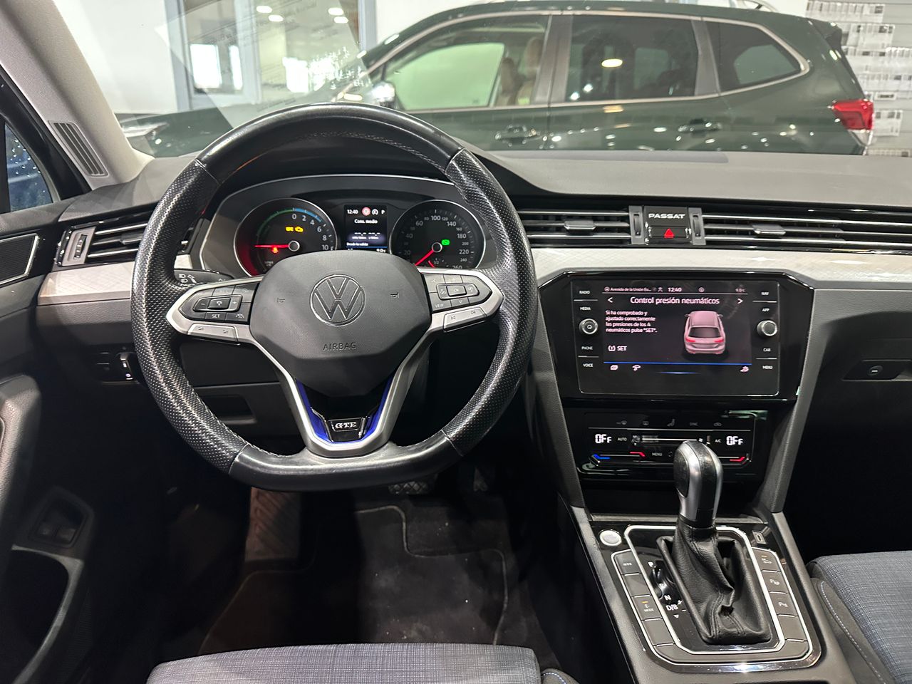 Volkswagen Passat Variant GTE 1.4 TSI e-Power 115kW + 85kW - Foto 13