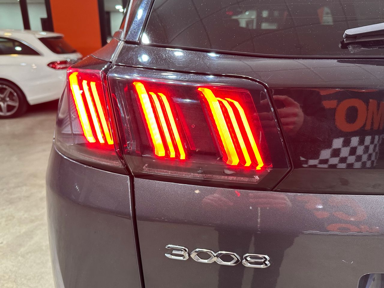 Peugeot 3008 Hybrid 225 e-EAT8 Allure Pack - Foto 27