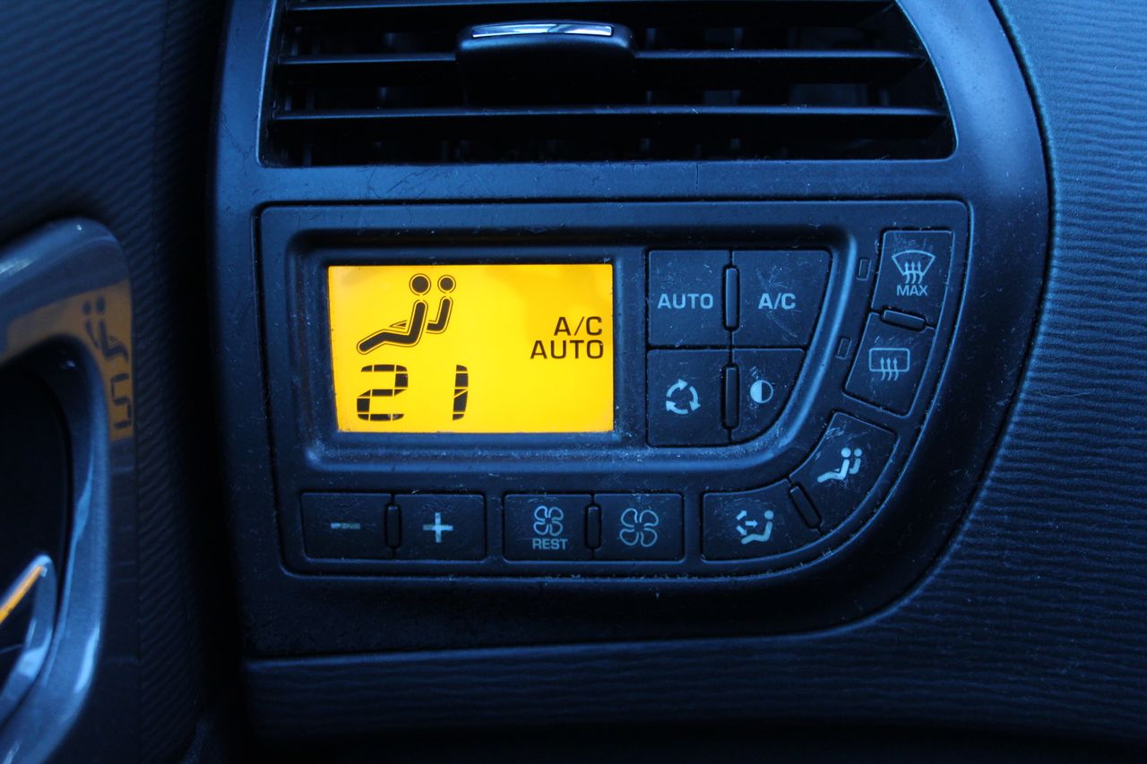 Citroën C4 Picasso 1.6 HDi SX - Foto 19